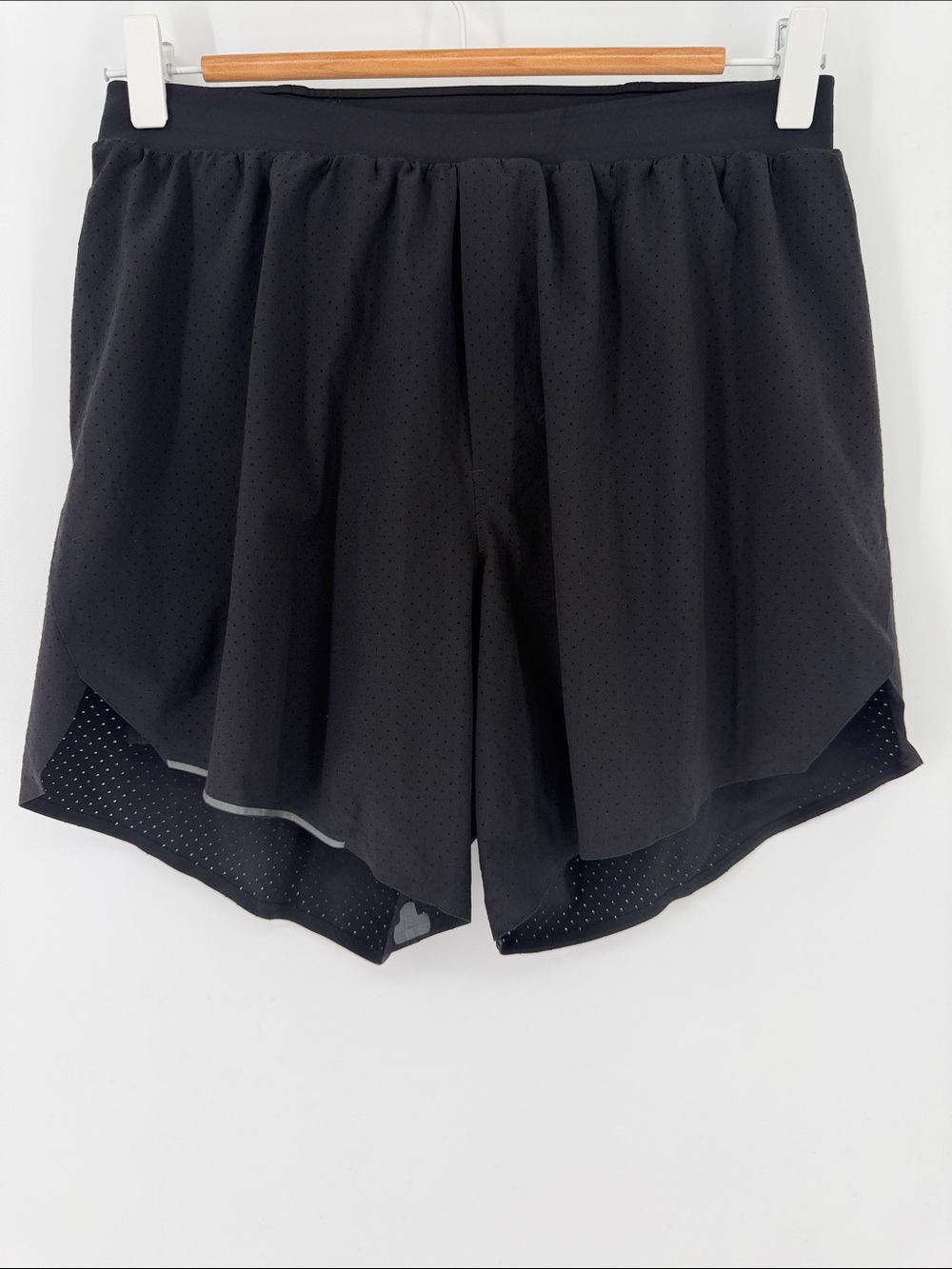 Lululemon Outpacer Short 6” Black Men’s Medium M7AU8S Running Shorts